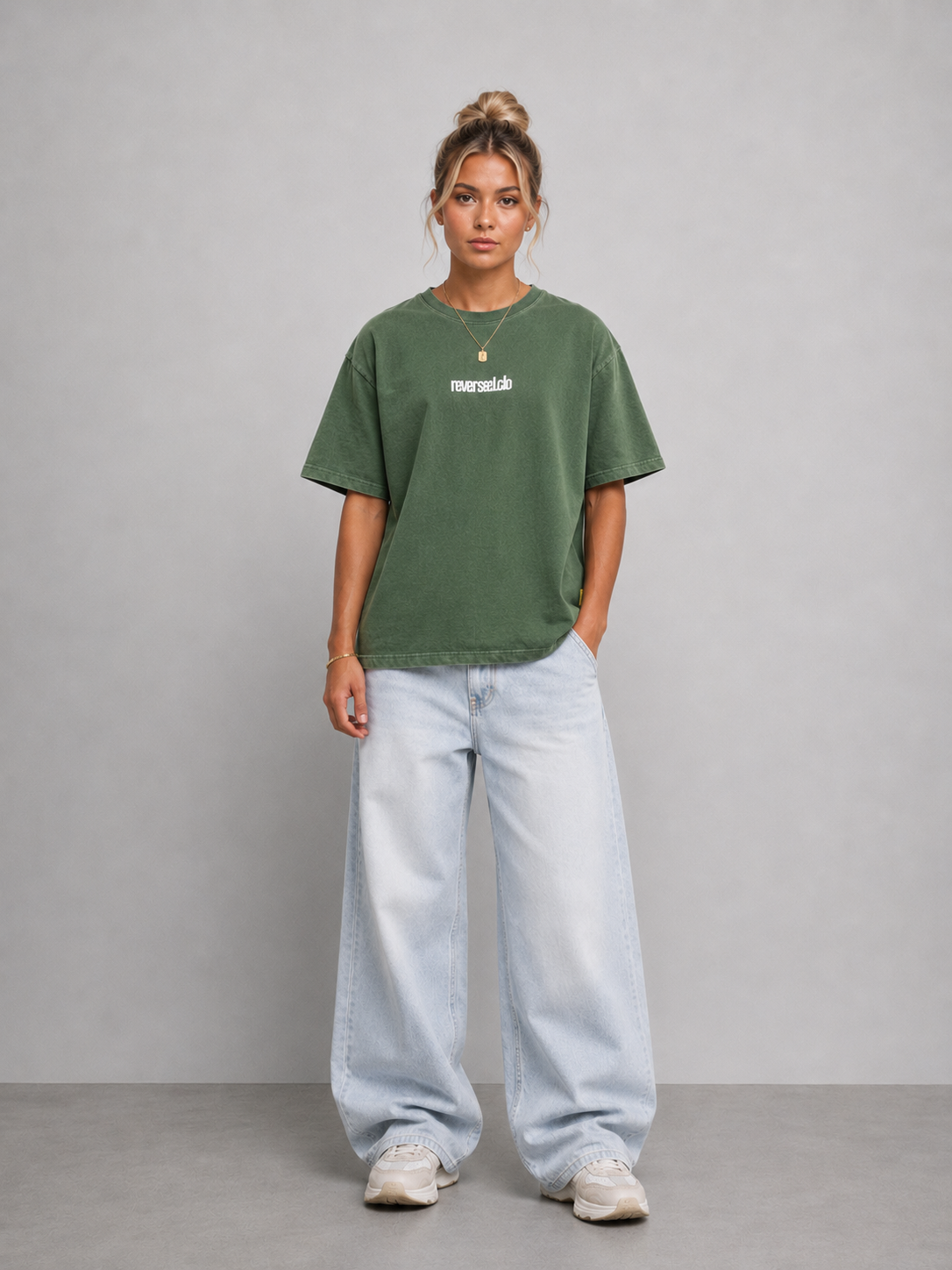 Reversedclo Tee
